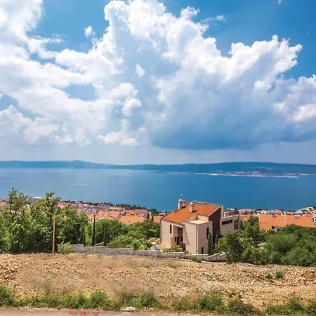 Cozy In With Kitchen Apartment Crikvenica
